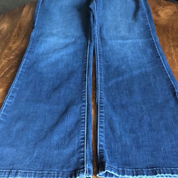 Levi’s 512 Slimming Bootcut Medium Wash High Rise Jeans Women’s Size 8M - Picture 6 of 7